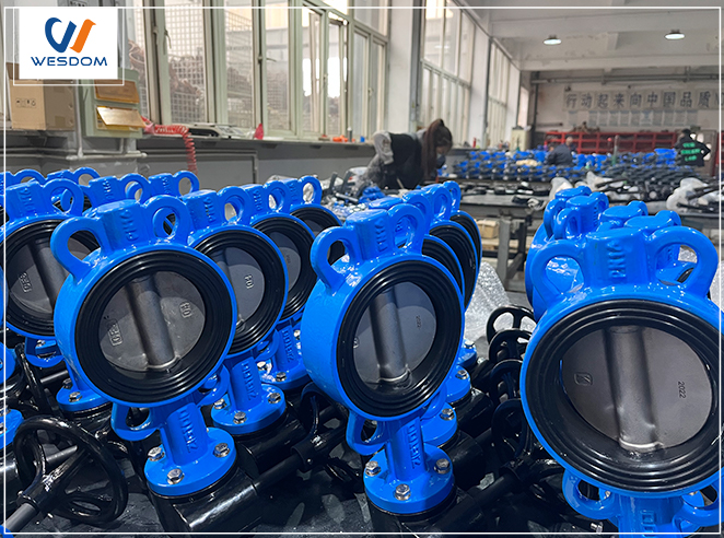 The difference between center butterfly valve, double eccentric butterfly valve and triple eccentric butterfly valve